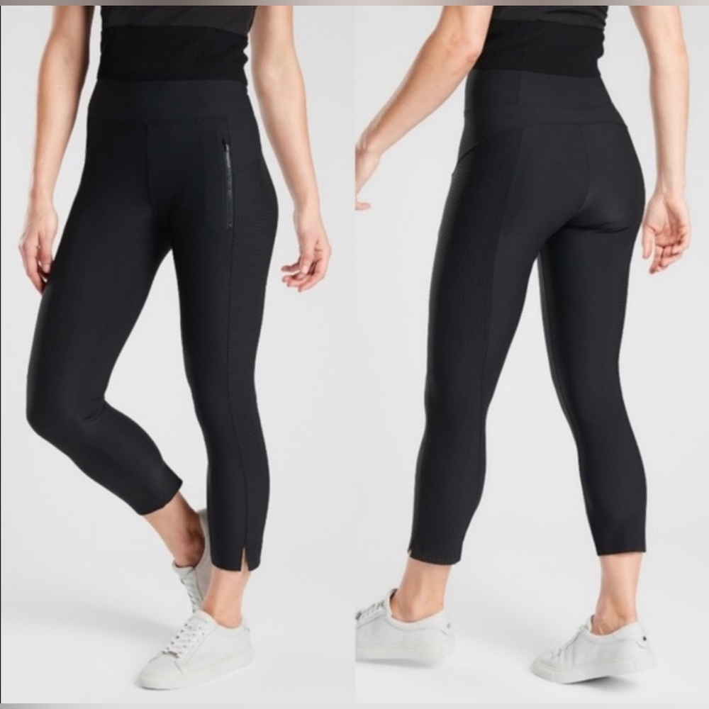 Athleta Cropped Perforated black pants size Large NWOT